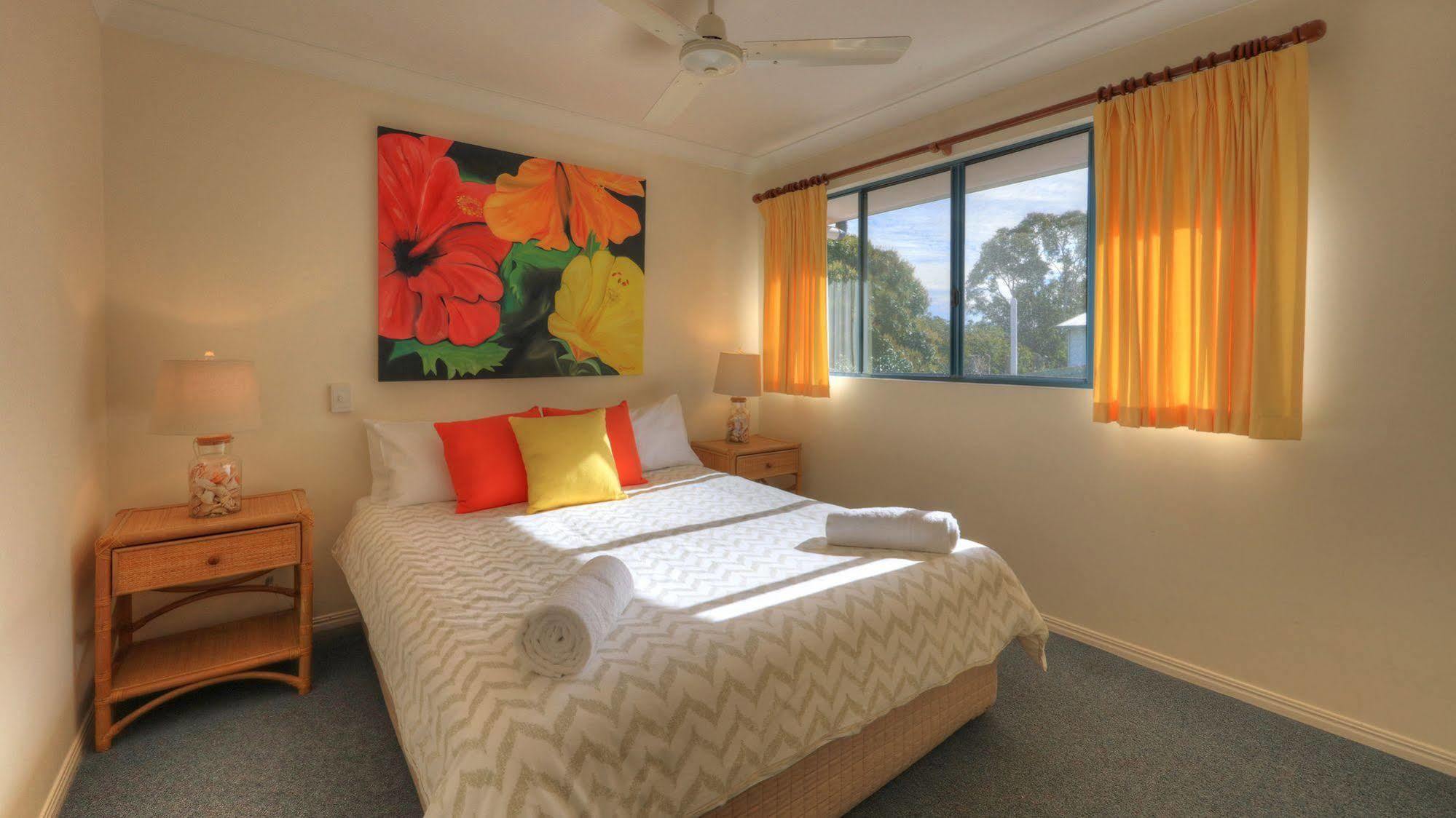 Aparthotel Dolphin Waters Tin Can Bay Exteriér fotografie